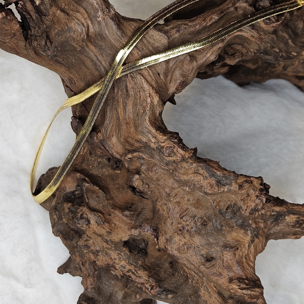 🔥24K Gold Snake Chain - Picture 3 of 7